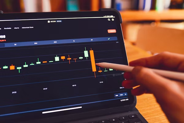Binance Coin Builds Strength for $1K Move