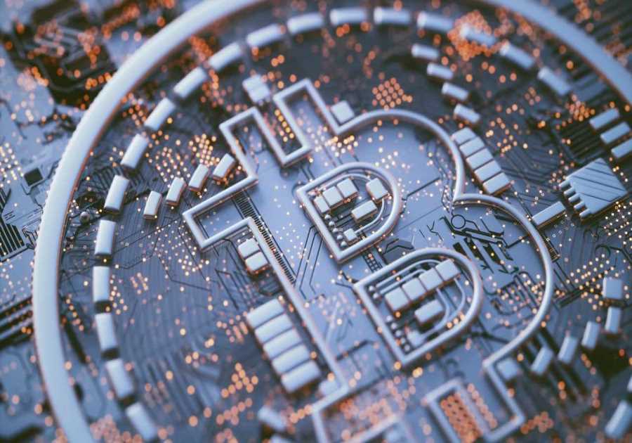 Bitcoin Decouples While the Range Holds